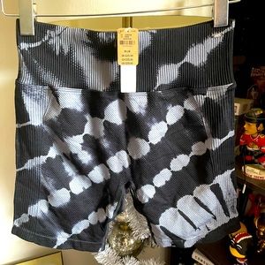 PINK active tie dye bike shorts